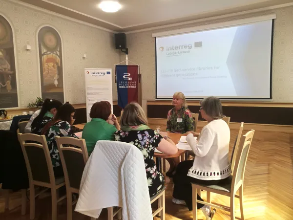 Projekta partneri tiekas kopsapulcē Jelgavas pilsētas bibliotēkā